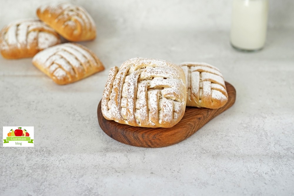 Сдобное печенье с грушей