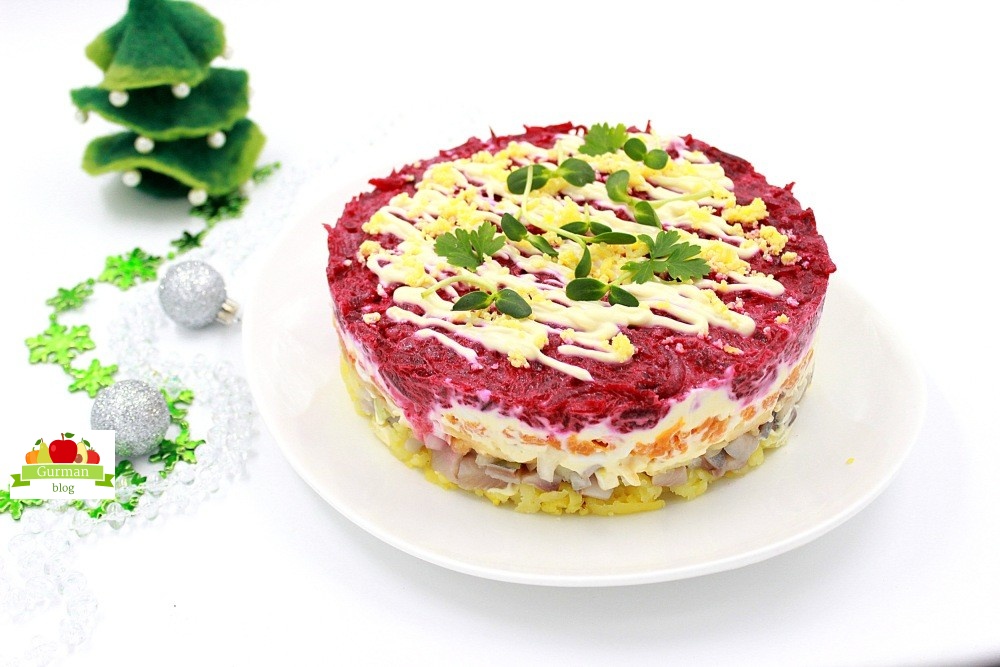 Селедка под шубой с яблоком на новогодний стол