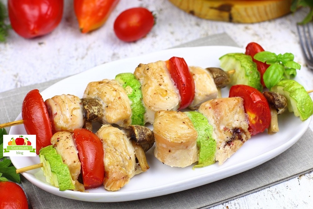 Шашлычки с курицей и овощами
