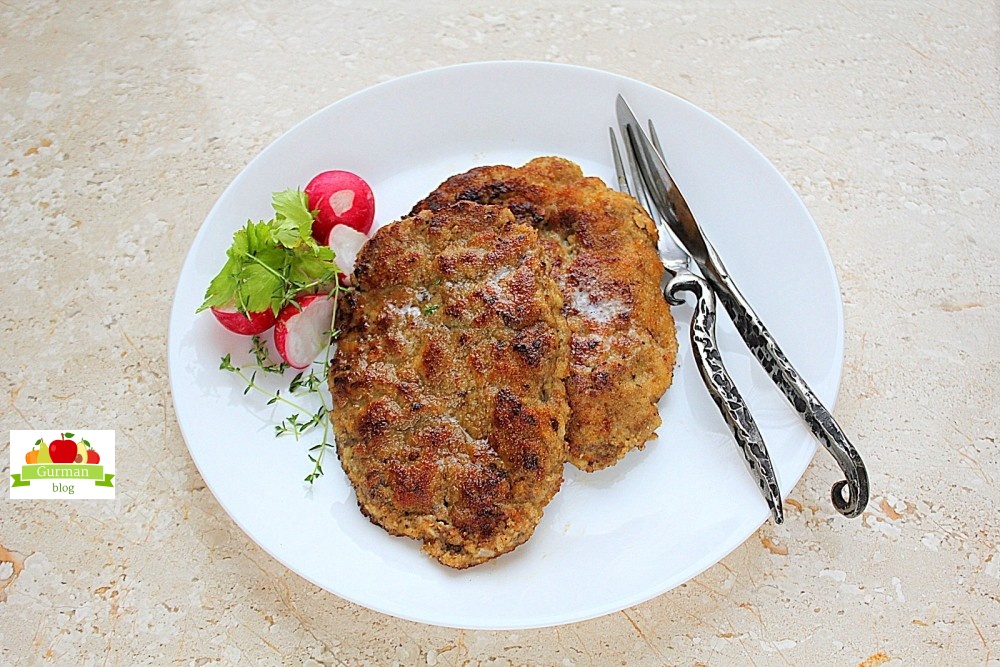 Шницель из фарша на сковороде