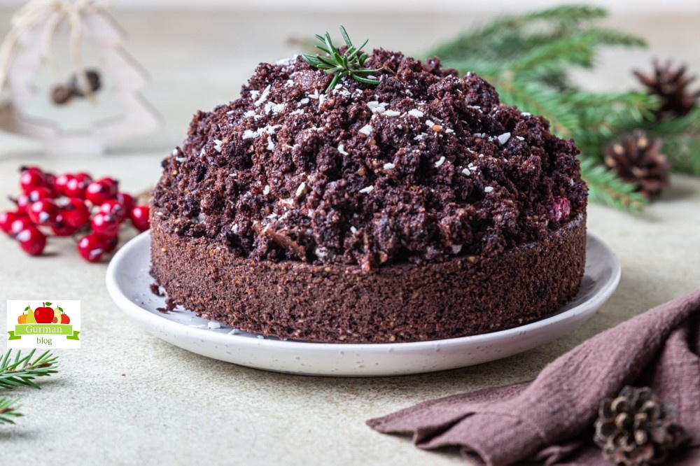 Шоколадный торт «Норка крота» с вишней