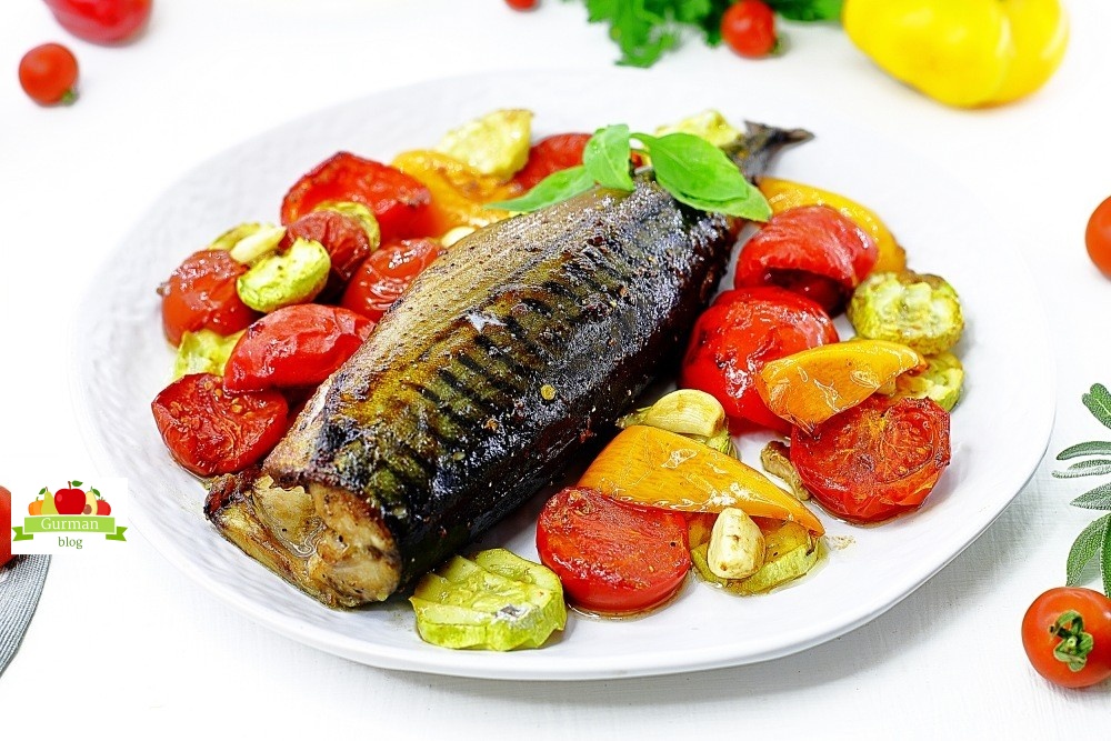Скумбрия с овощами в духовке: самый вкусный рецепт