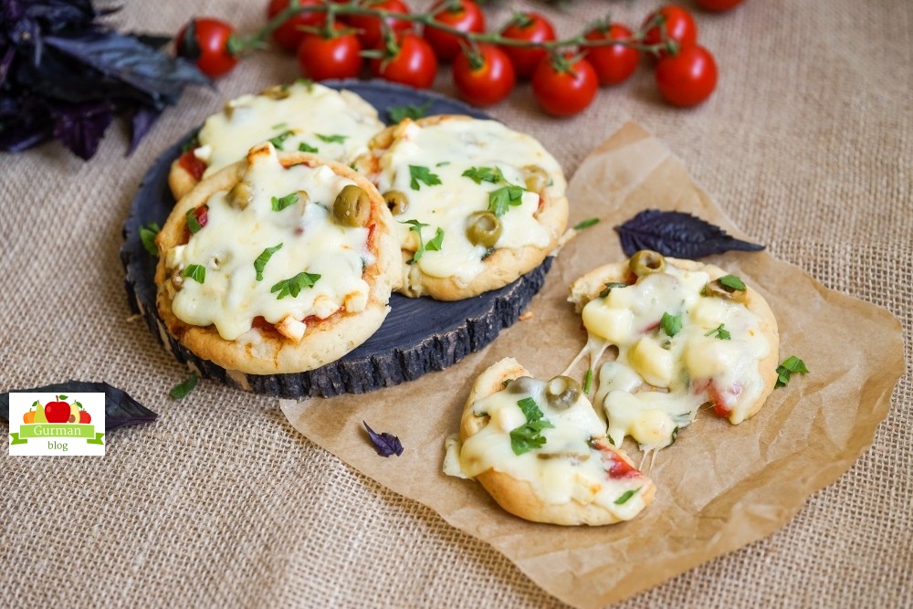 Сочные мини-пиццы – идеальный вариант “ссобойки”