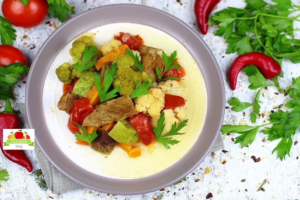 Сочные овощи с мясом в мультиварке