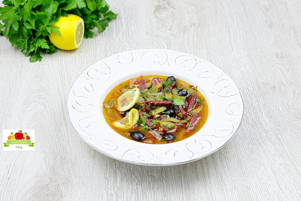 Солянка мясная сборная: рецепт классический