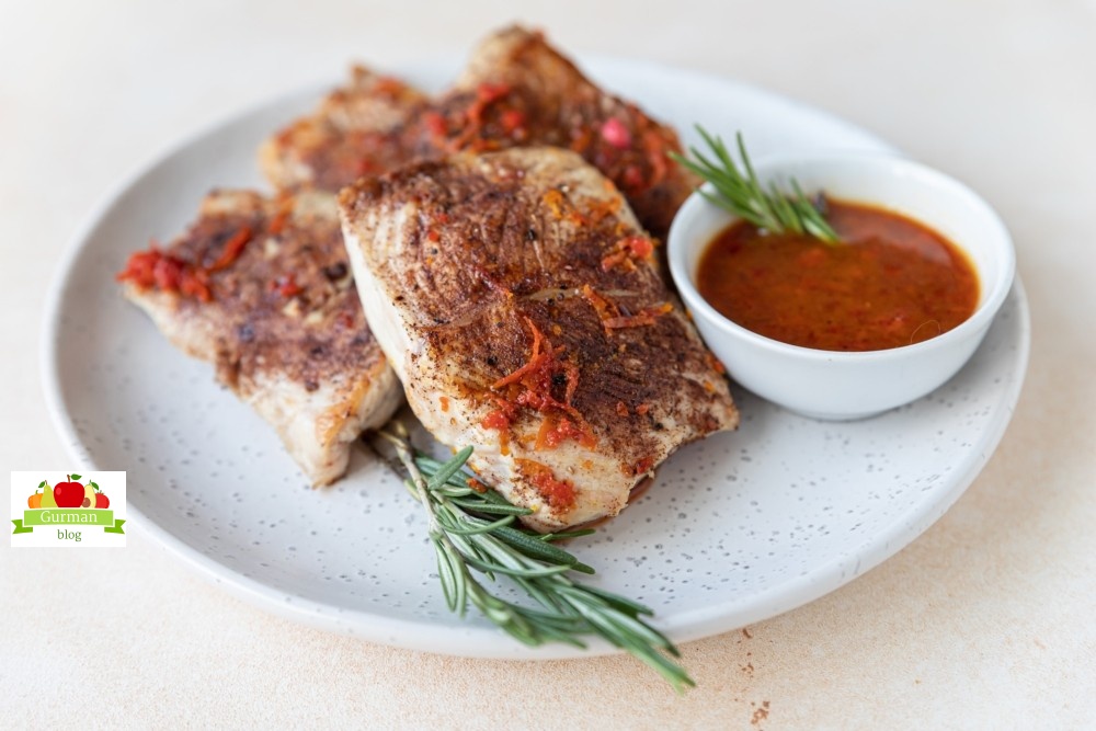 Стейки из индейки с апельсиновым соусом