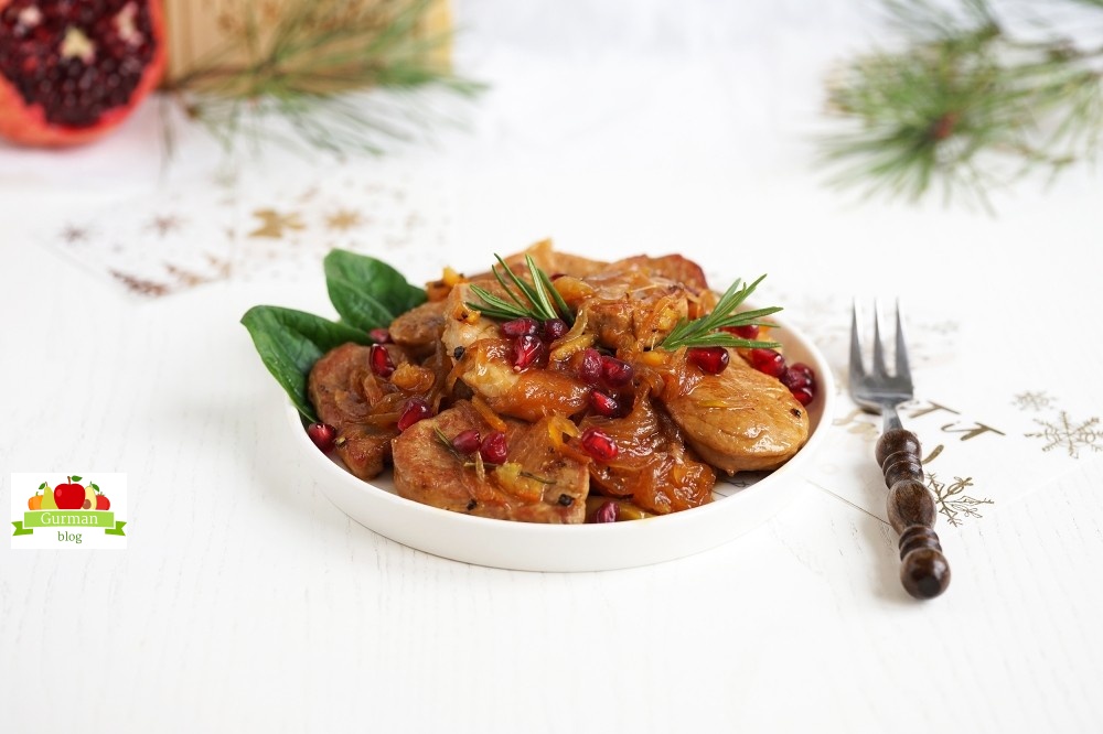 Свинина с апельсинами на сковороде на праздничный стол