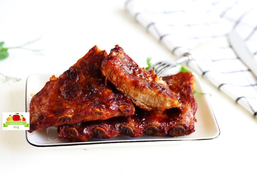 Свиные рёбрышки в духовке в фольге