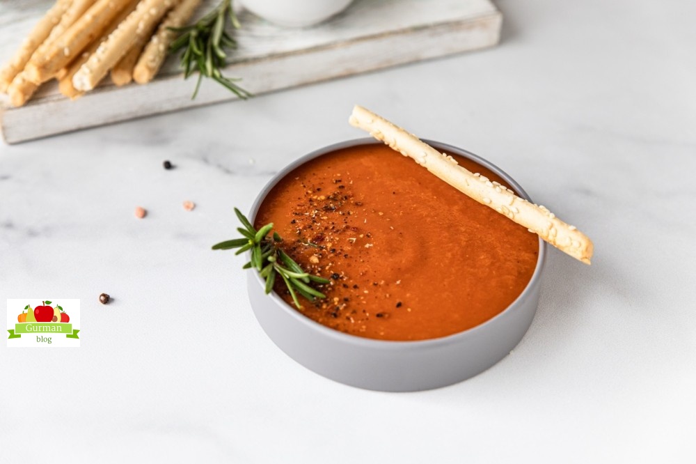 Томатный суп с миндальным молоком