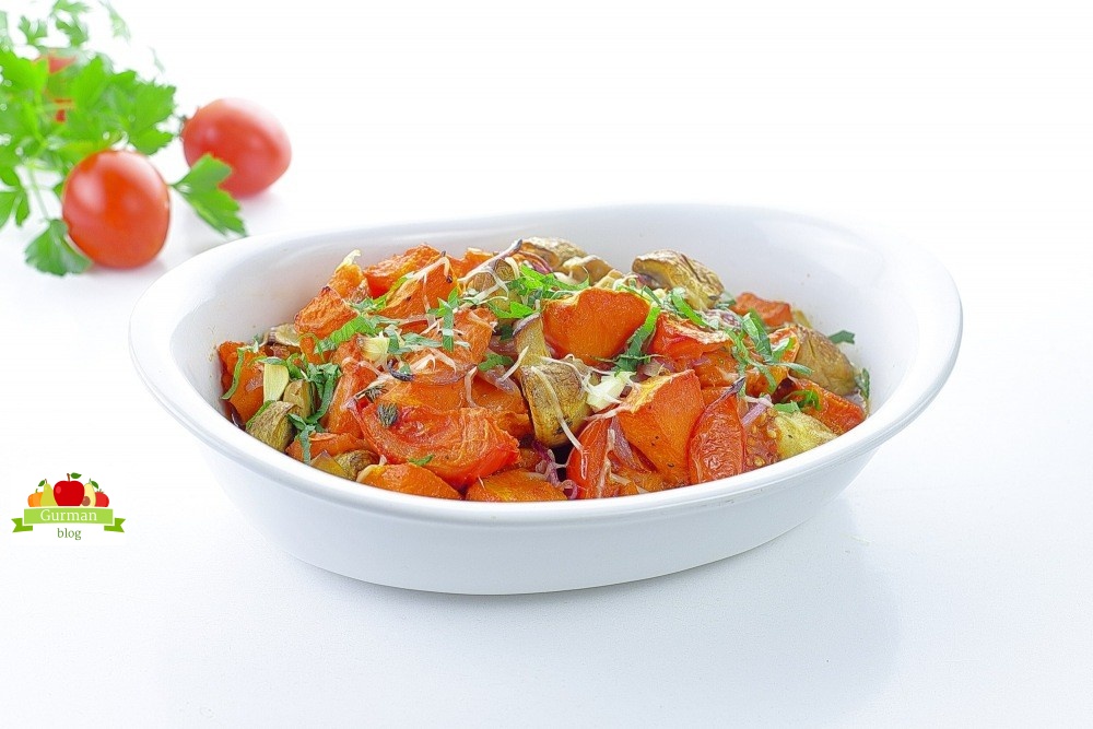 Тыква с грибами в духовке