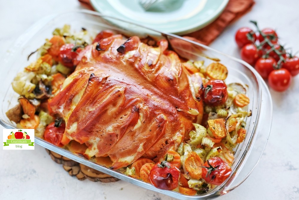 Ужин на раз-два-три: сочная курочка и запеченные с итальянскими травами овощи