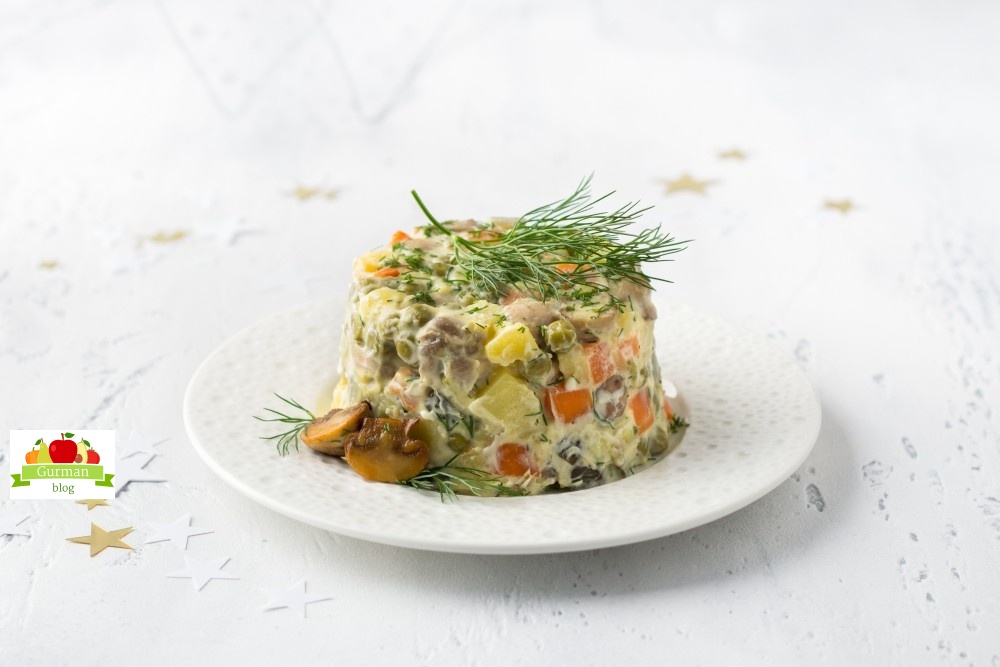 Вегетарианский оливье с грибами на новогодний стол