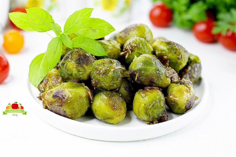 Вкусная брюссельская капуста на сковороде