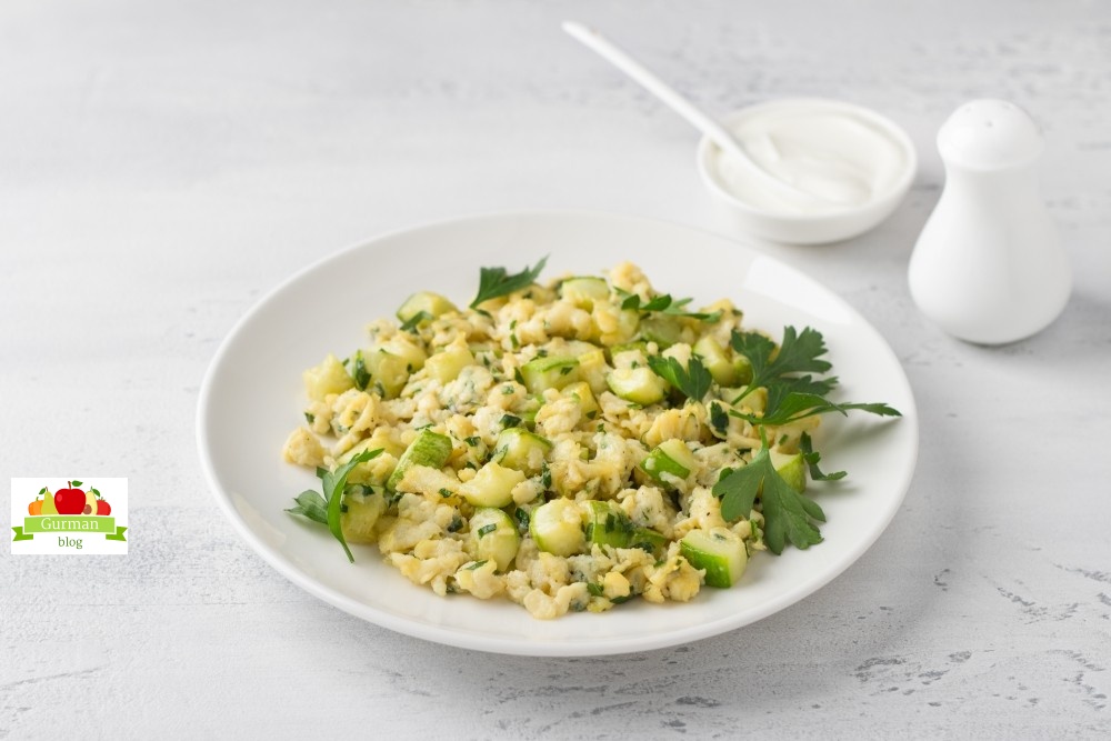 Яичница с кабачками по-турецки