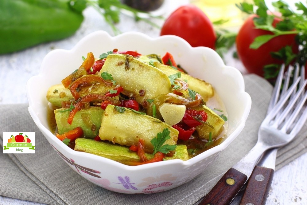 Закуска из кабачков в медовом маринаде