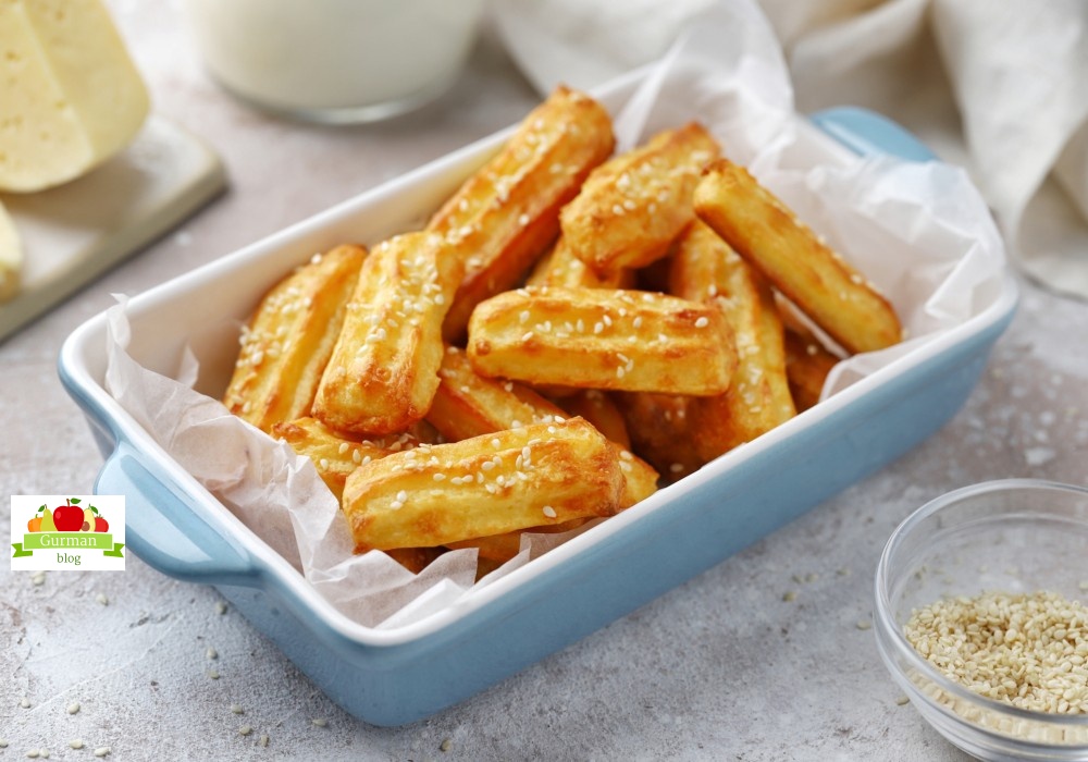Заварные сырные палочки с кунжутом