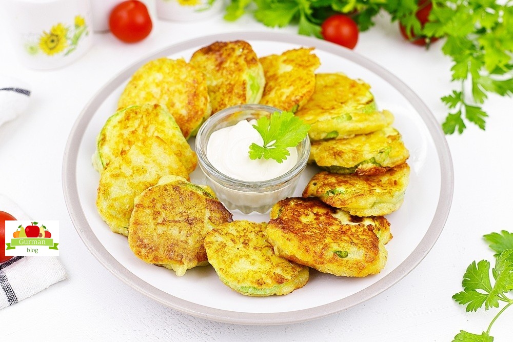 Жареные кабачки в кляре с сыром